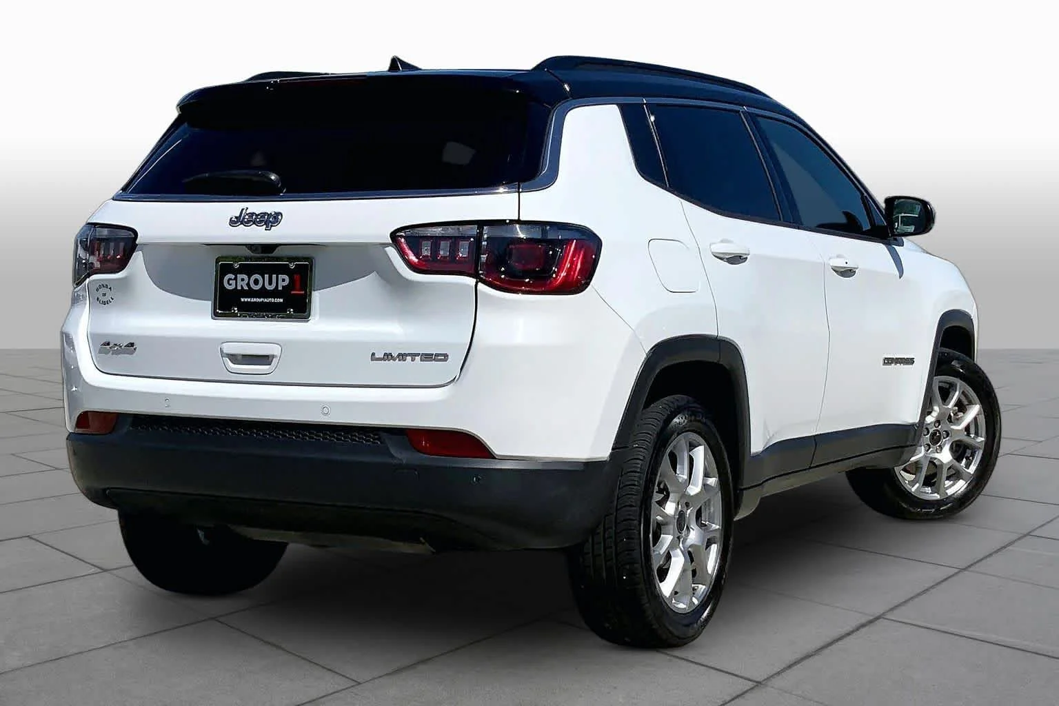 2025 Jeep Compass Limited - Photo 13