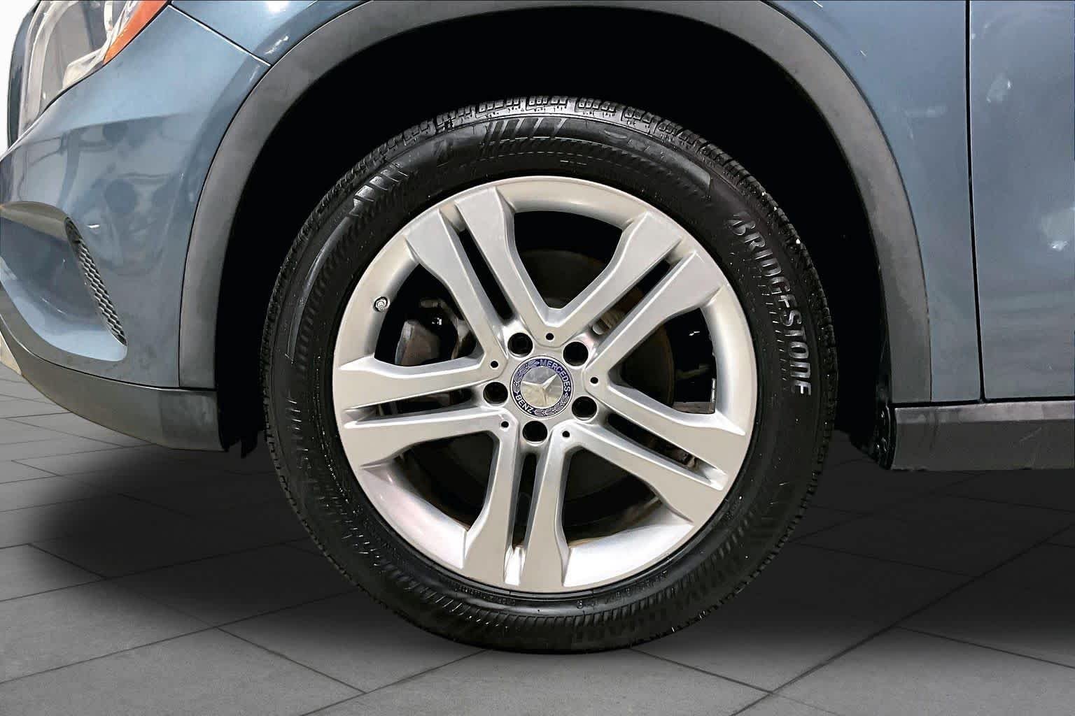 Used 2015 Universe Blue Metallic Mercedes-Benz GLA 250 image 11