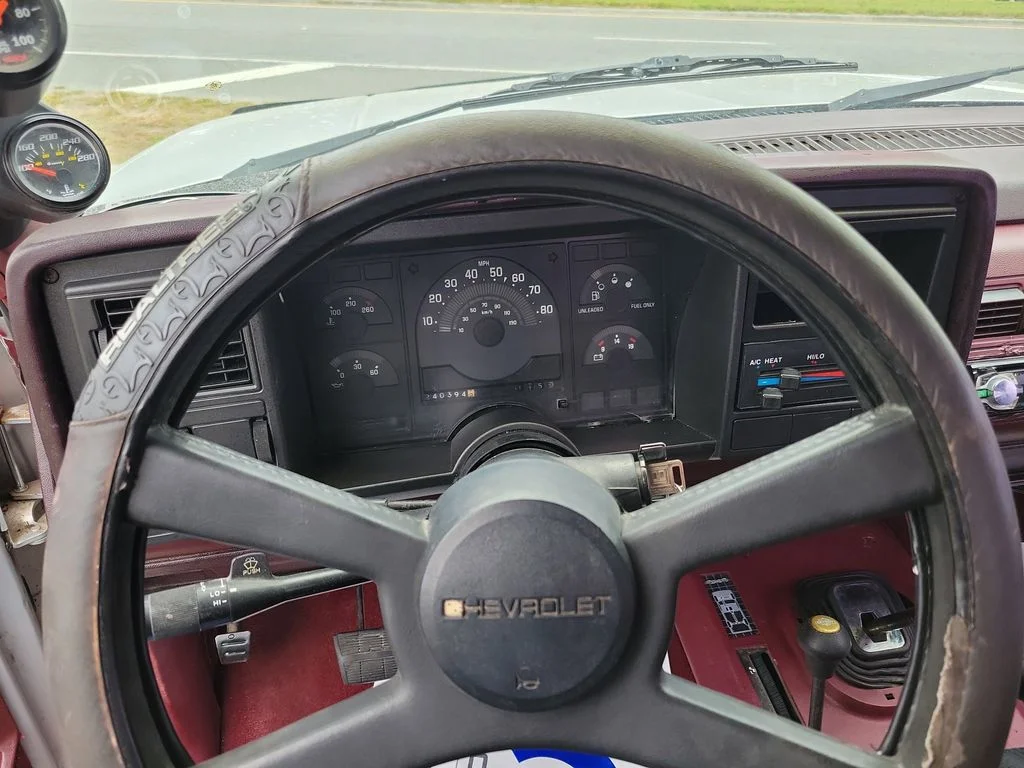 Used 1988 Silver Chevrolet  image 15