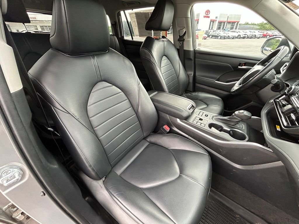 2023 Toyota Highlander XLE - Photo 43