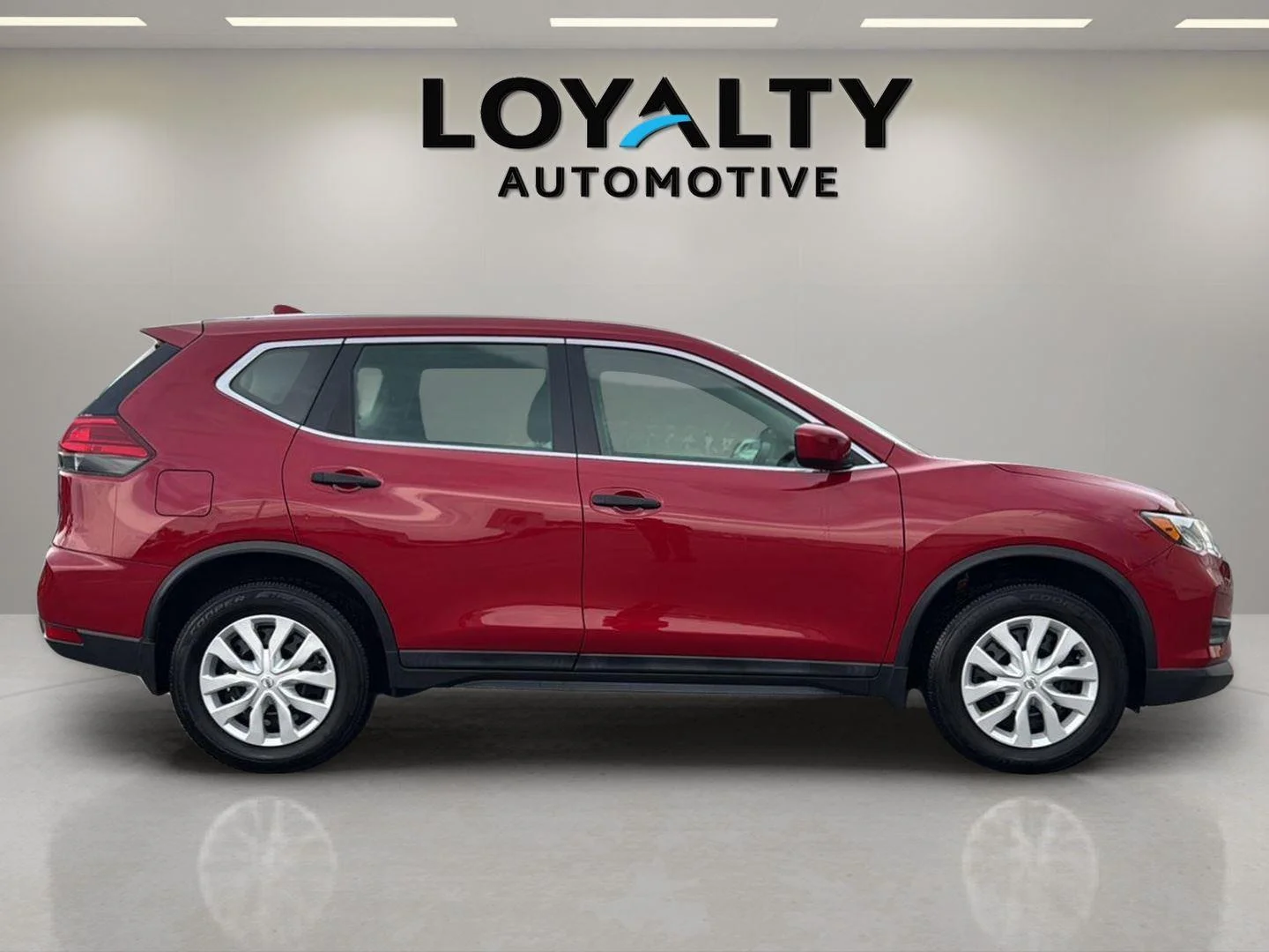 Used 2017 Palatial Ruby Nissan S image 6