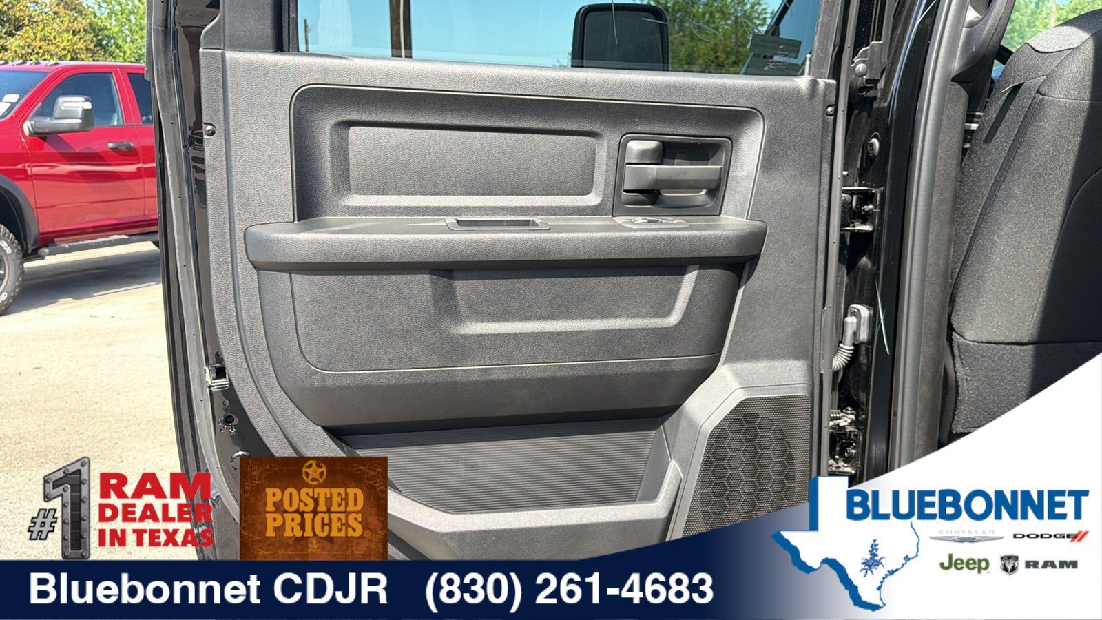 New 2026 Diamond Black Crystal Pearl-Coat Exterior Paint RAM Tradesman image 14