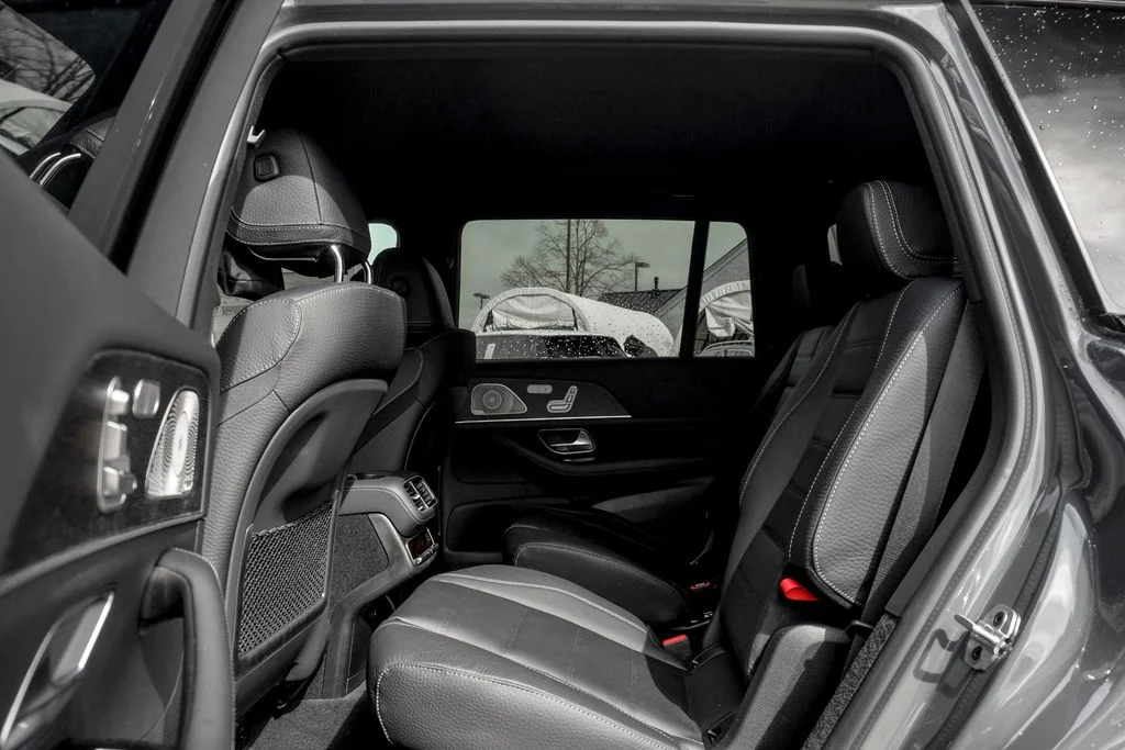 Used 2026 MANUFAKTUR Silicon Grey Mercedes-Benz GLS 450 image 18