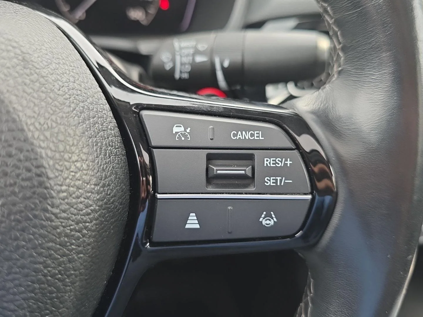 Used 2022 Platinum White Pearl Honda EX image 13