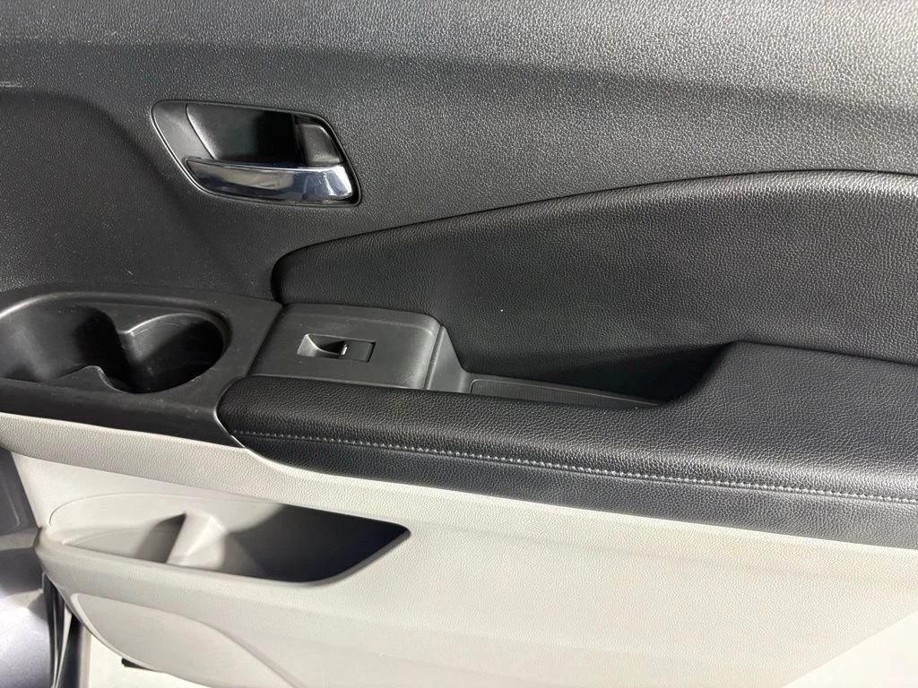 Used 2017 Silver Honda EX image 15
