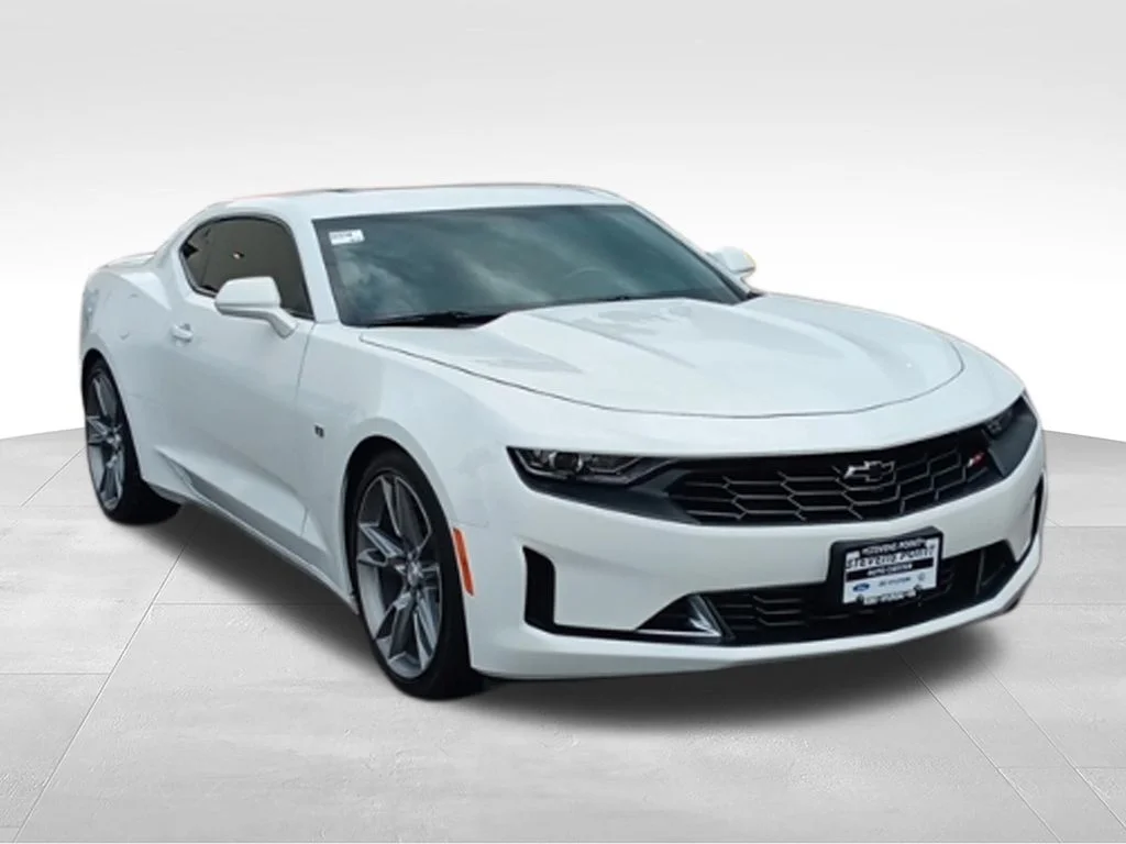 Used 2021 Summit White Chevrolet 1LT image 9