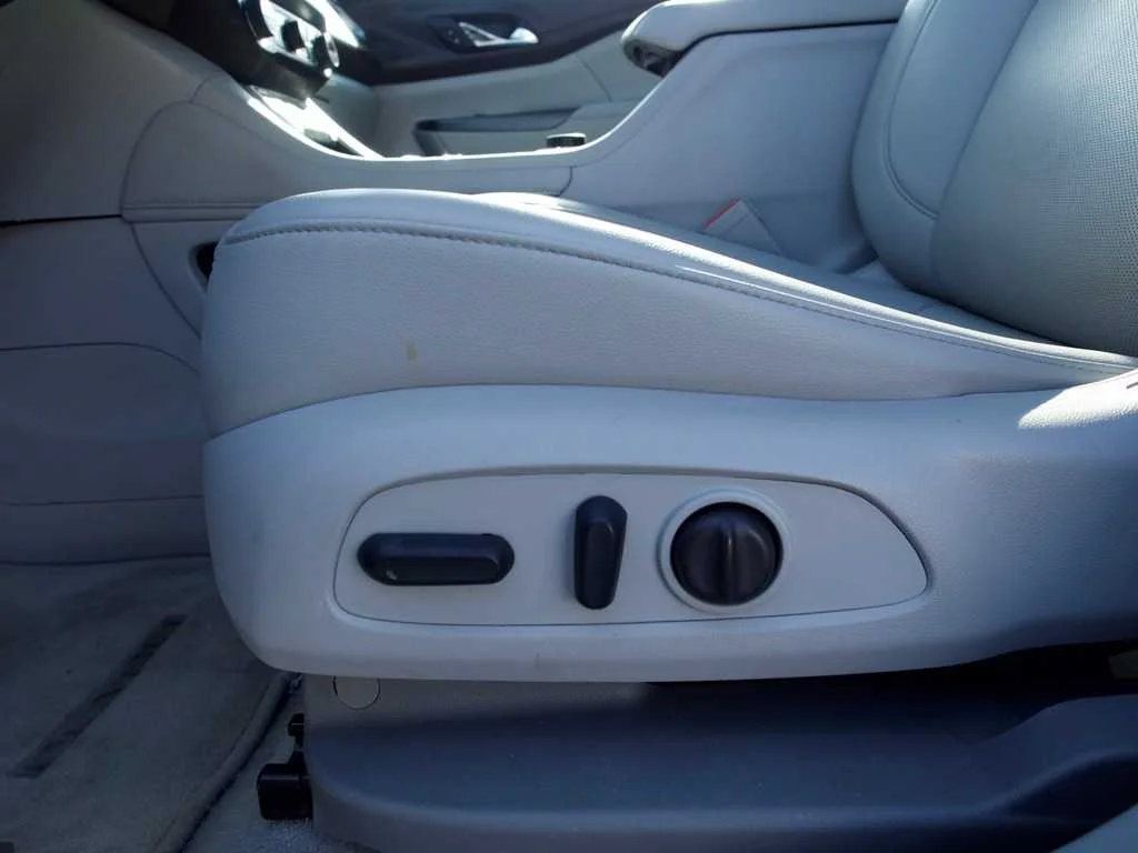 2023 GMC Acadia SLT - Photo 19