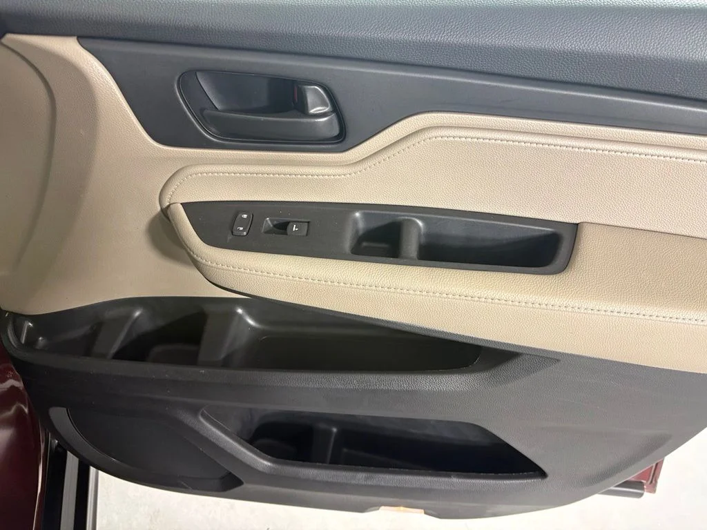 Used 2021 Red Honda EX image 12