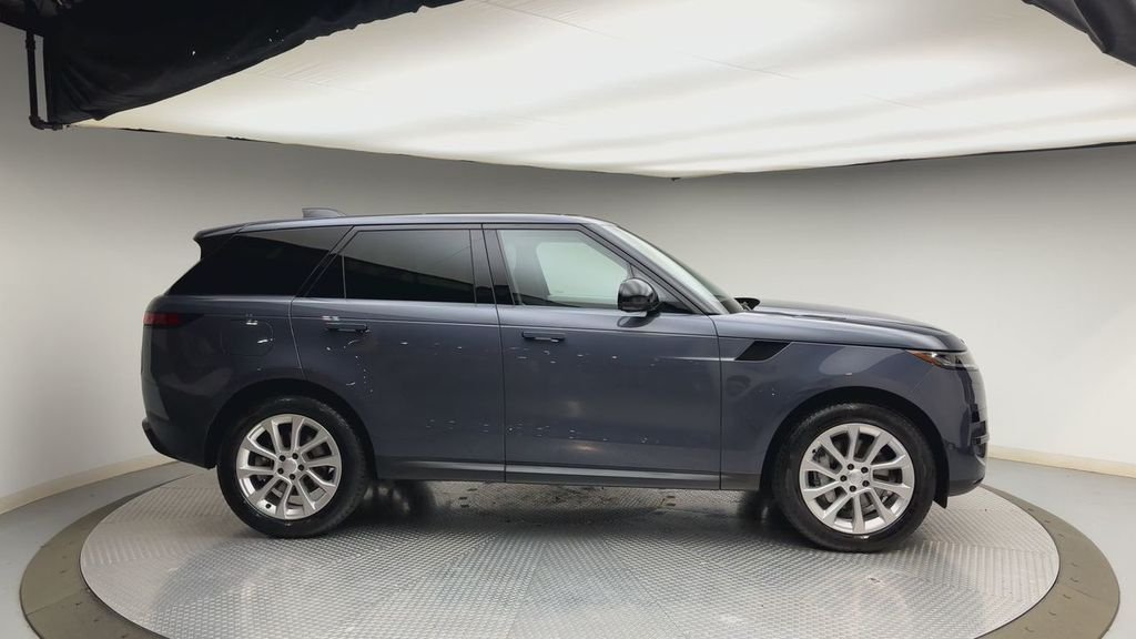 Used 2024 Varesine Blue Metallic Land Rover SE image 9