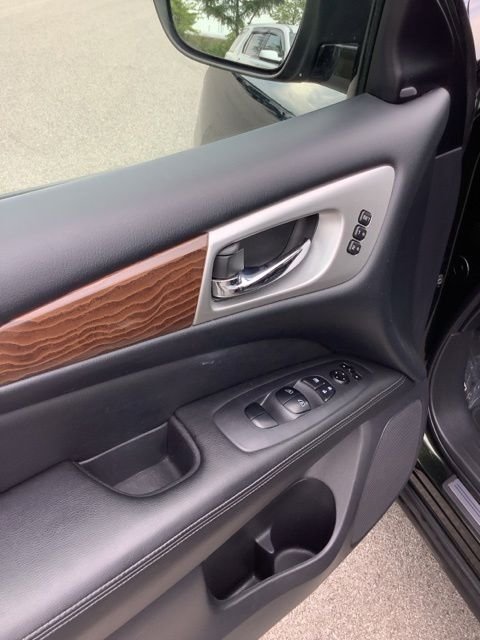 Used 2018 Midnight Pine Nissan Platinum image 18