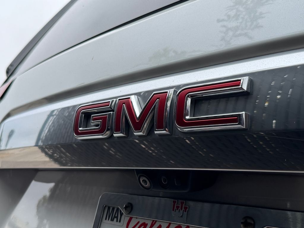 Used 2021 White GMC Denali image 17