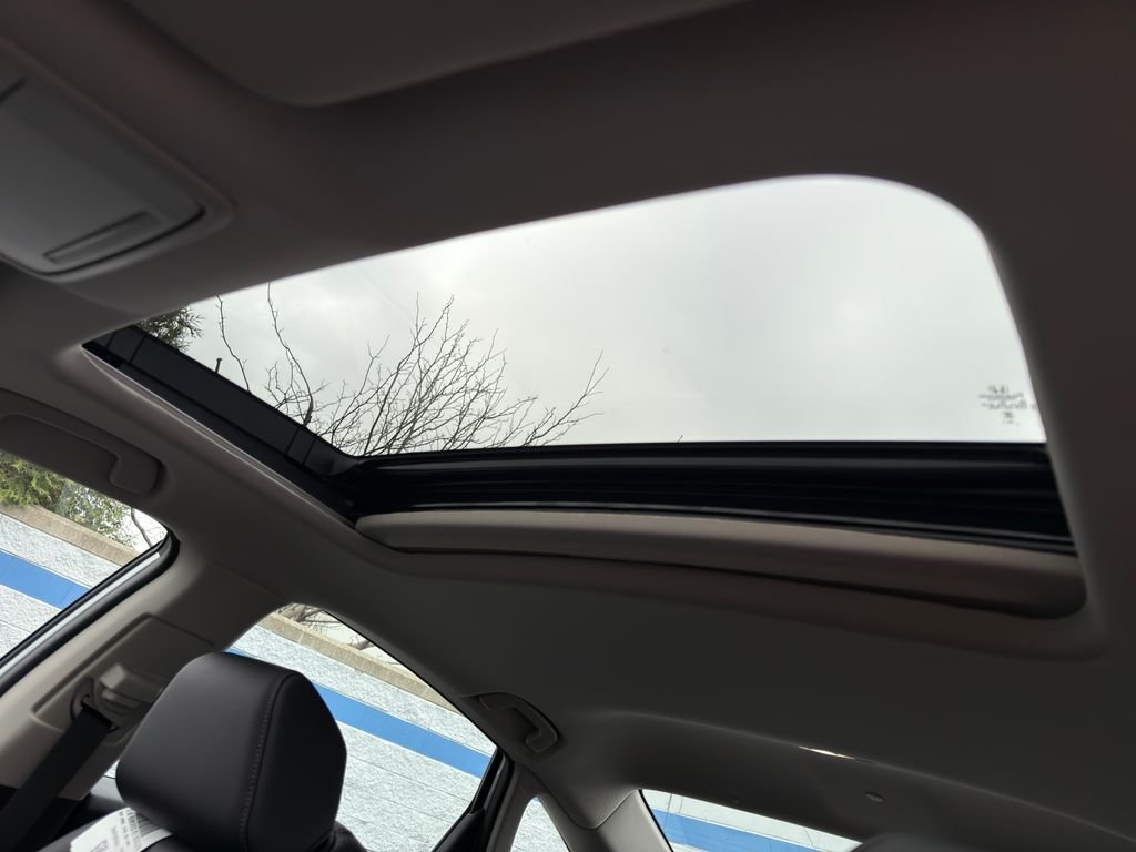 New 2026 Solar Silver Metallic Honda Touring image 11
