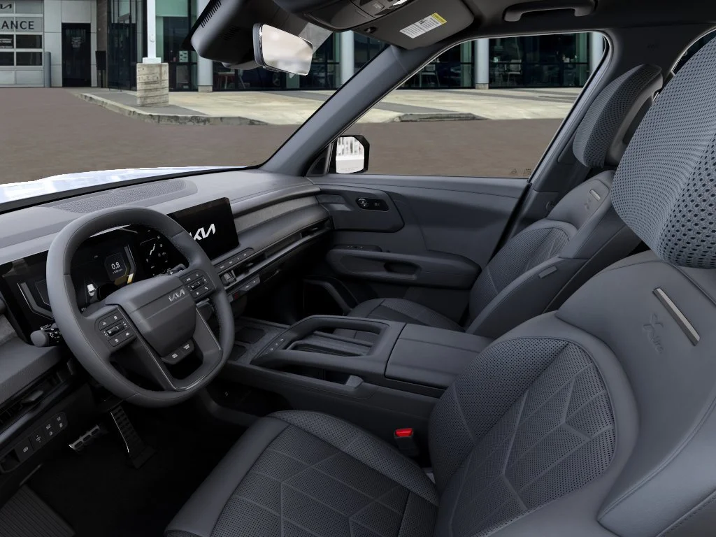New 2027 Glacial White Pearl Kia X-LINE SX image 17