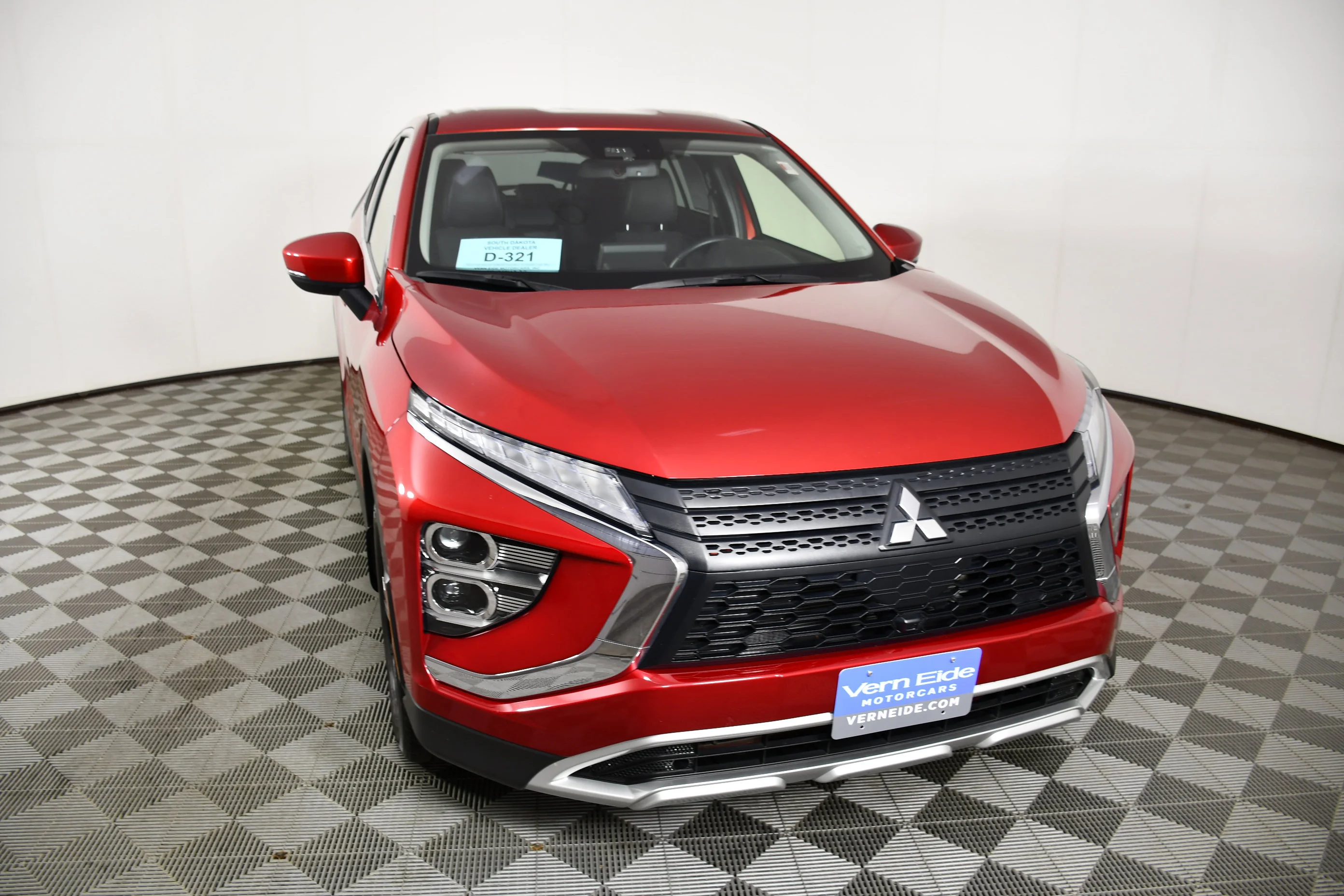 Certified Used 2024 Red Diamond Mitsubishi SE image 3