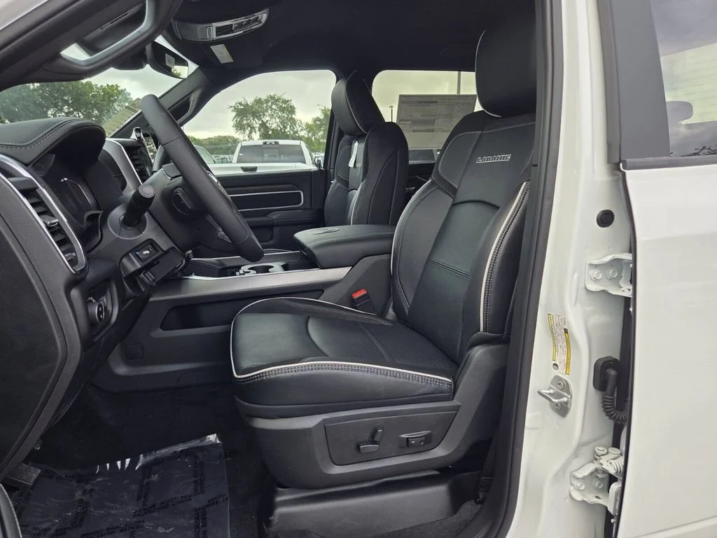 New 2026 Bright White Clear-Coat Exterior Paint RAM Laramie image 10