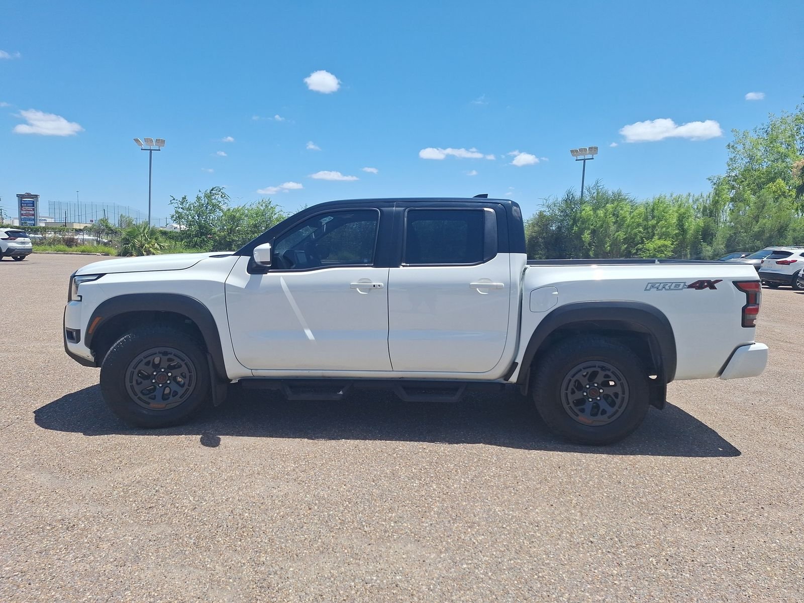 Used 2025 White Nissan PRO-4X image 4