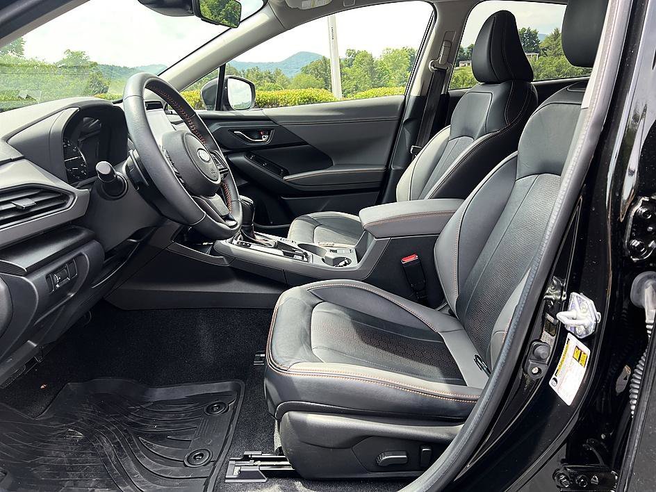 Used 2024 Crystal Black Silica Subaru Limited image 10
