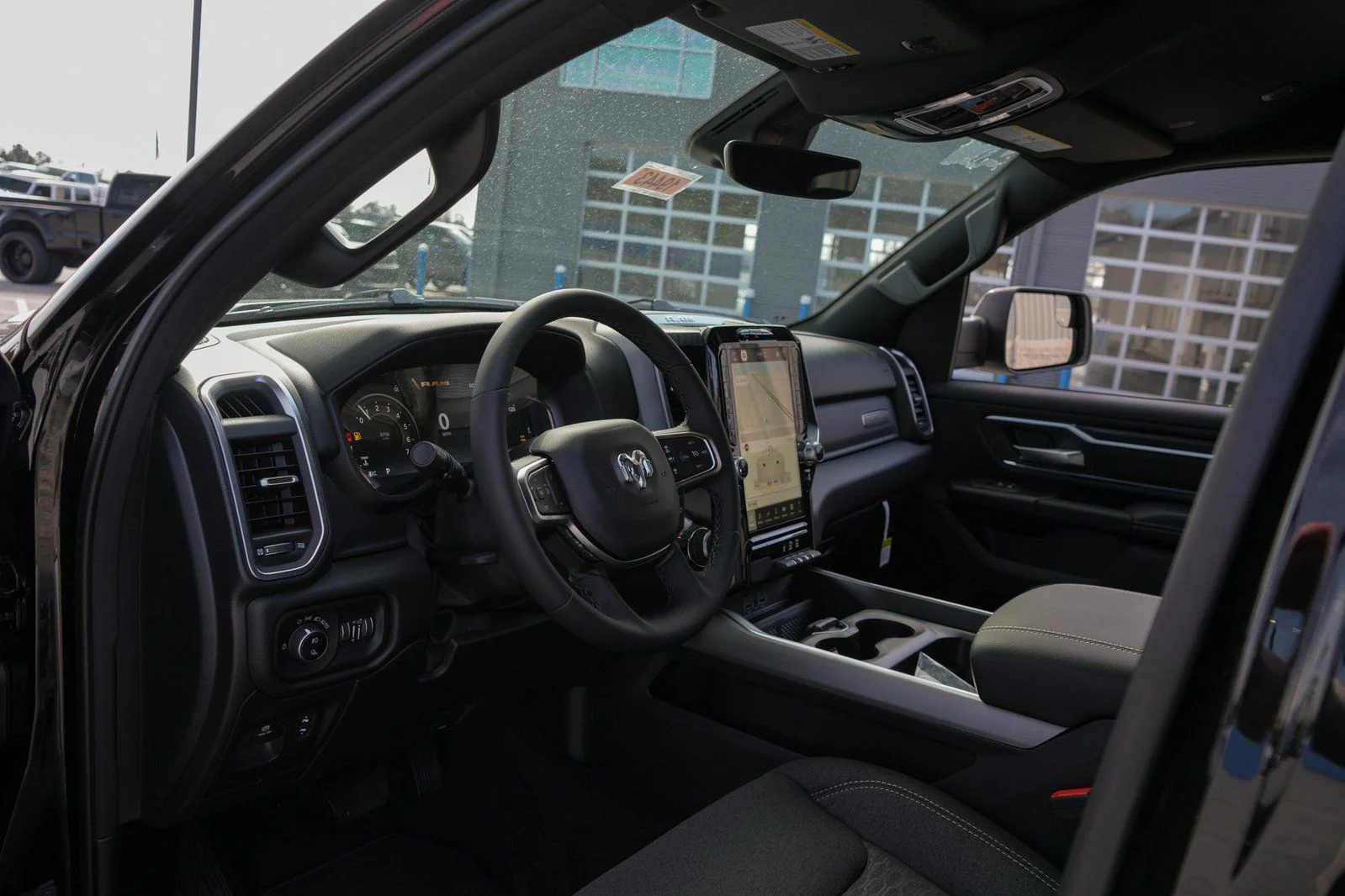 New 2026 Diamond Black Crystal Pearl-Coat Exterior Paint RAM Big Horn/Lone Star image 13