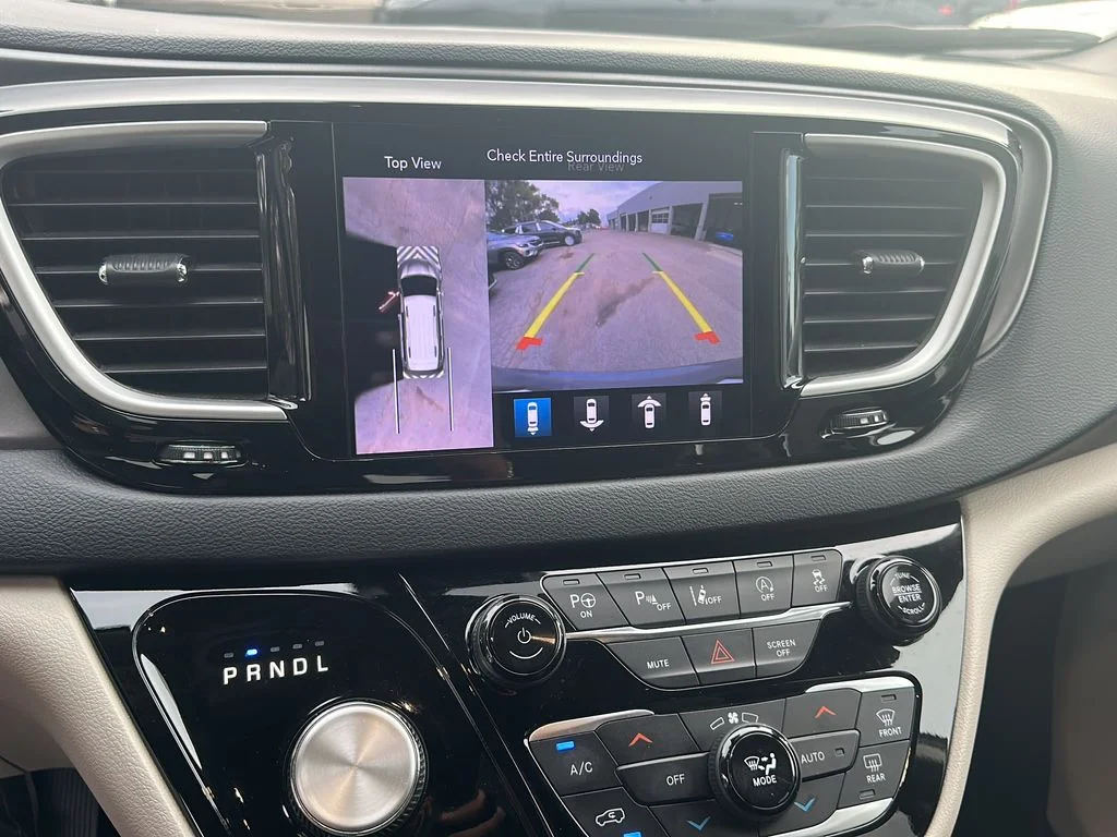 Used 2020 White Chrysler Touring L Plus image 32
