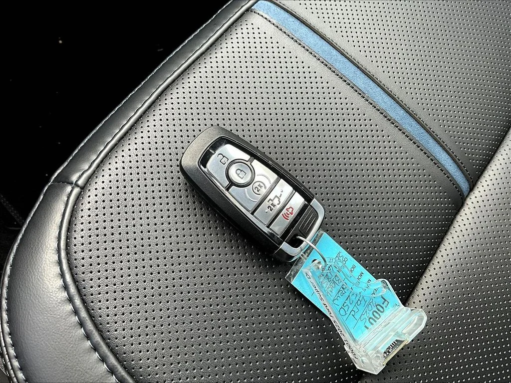 New 2025 Agate Black Metallic Ford F-250® Platinum® image 35