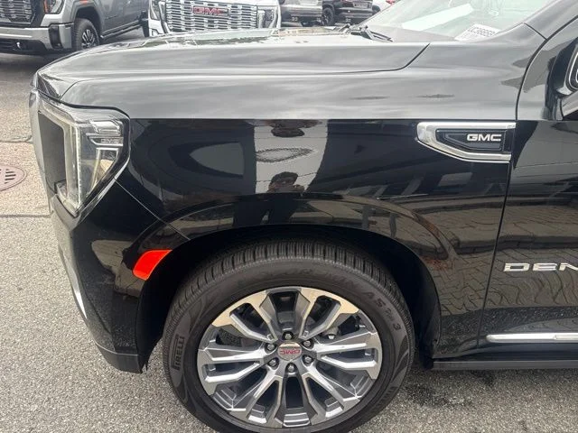 Used 2023 Black GMC Denali image 5