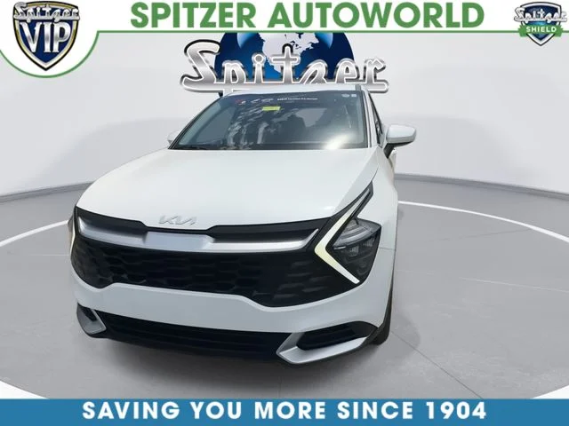 Used 2023 White Kia LX image 3