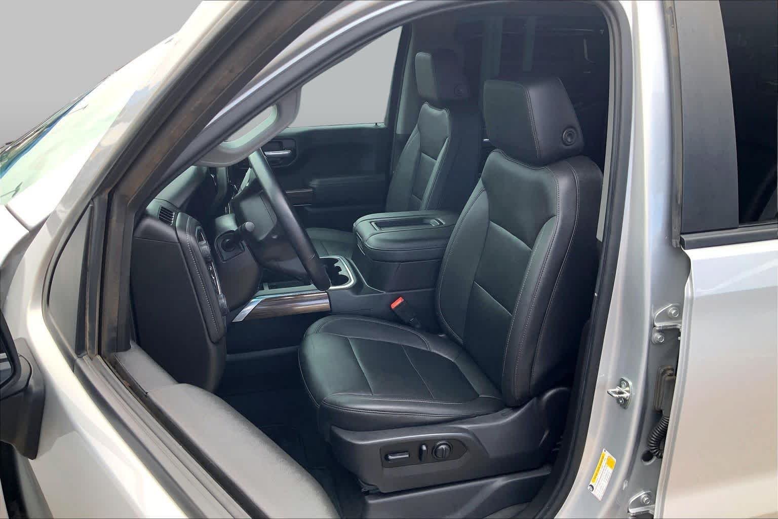 Used 2021 Silver Ice Metallic Chevrolet RST image 8