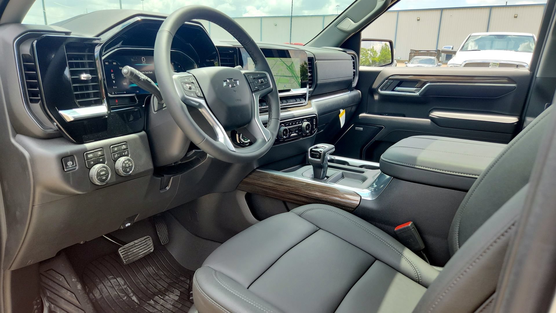 2026 Chevrolet Silverado 1500 LT Trail Boss - Photo 9