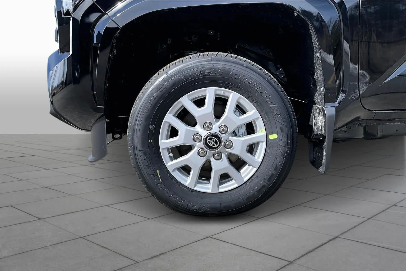 2026 Toyota Tacoma SR5 - Photo 12