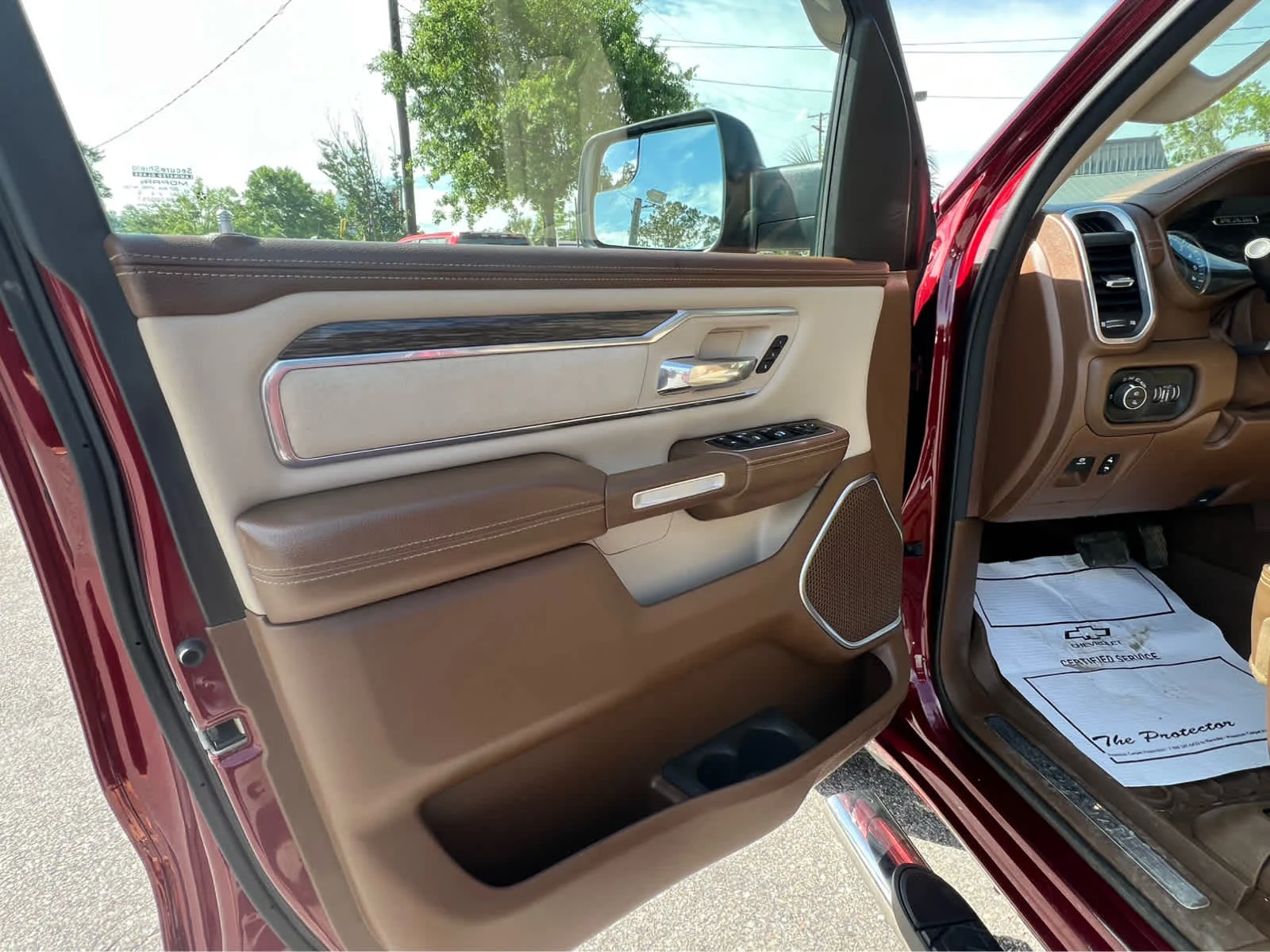 Used 2020  Ram Laramie image 11