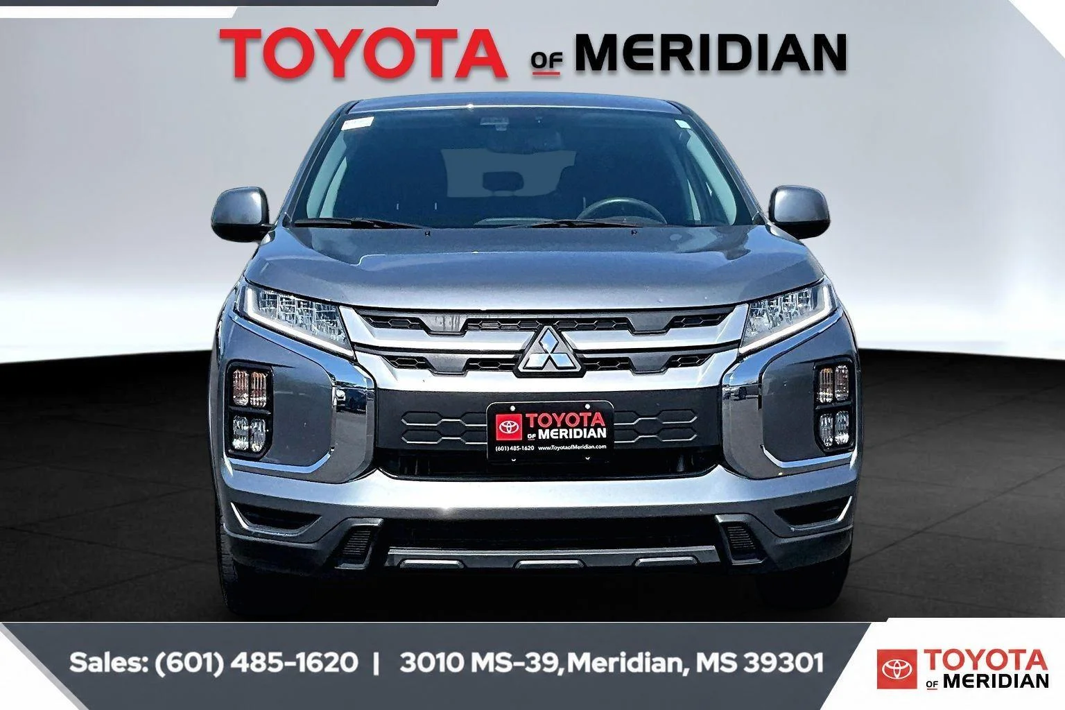 Used 2024 Alloy Silver Metallic Mitsubishi ES image 3