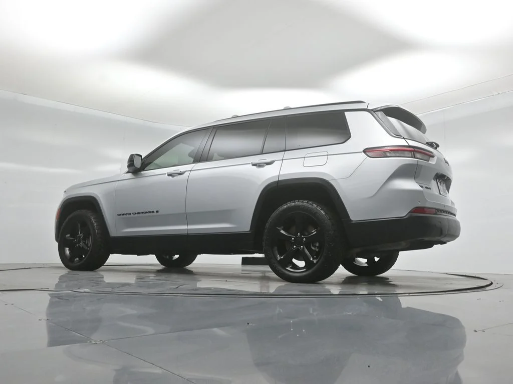 Certified Used 2021 Silver Jeep Altitude image 48