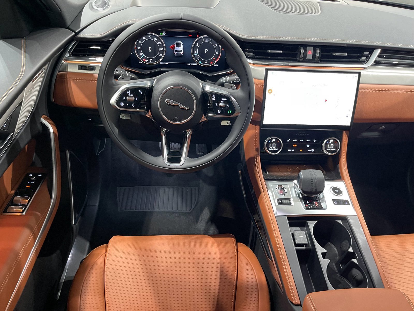 2026 Jaguar F-Pace R-Dynamic S - Photo 10
