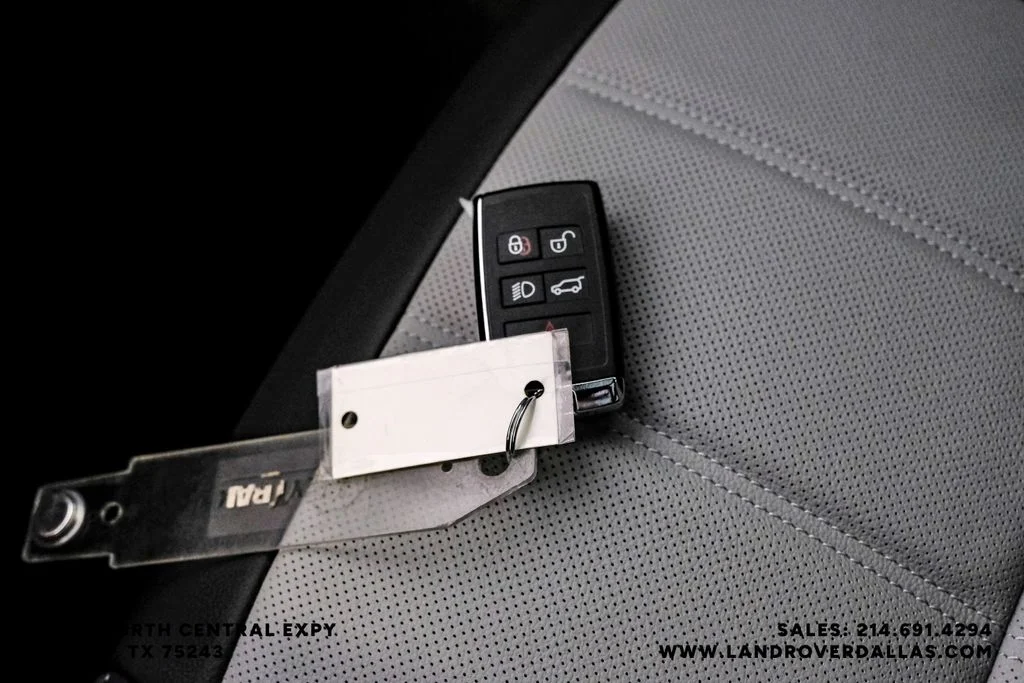 New 2026 Tribeca Blue Metallic Land Rover Hoxton Edition image 52