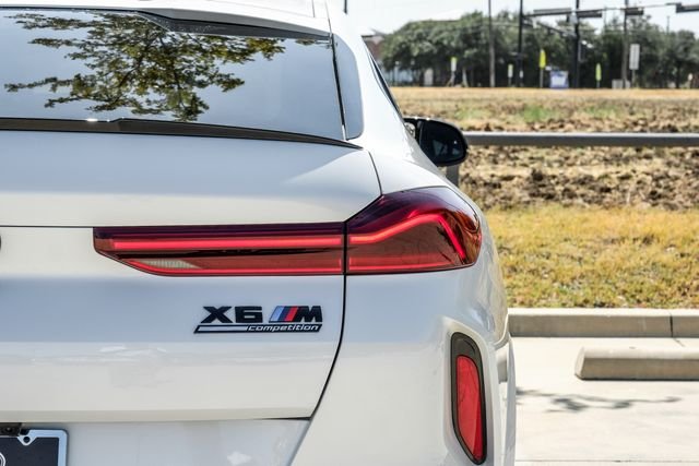 Used 2025 White BMW Base image 66