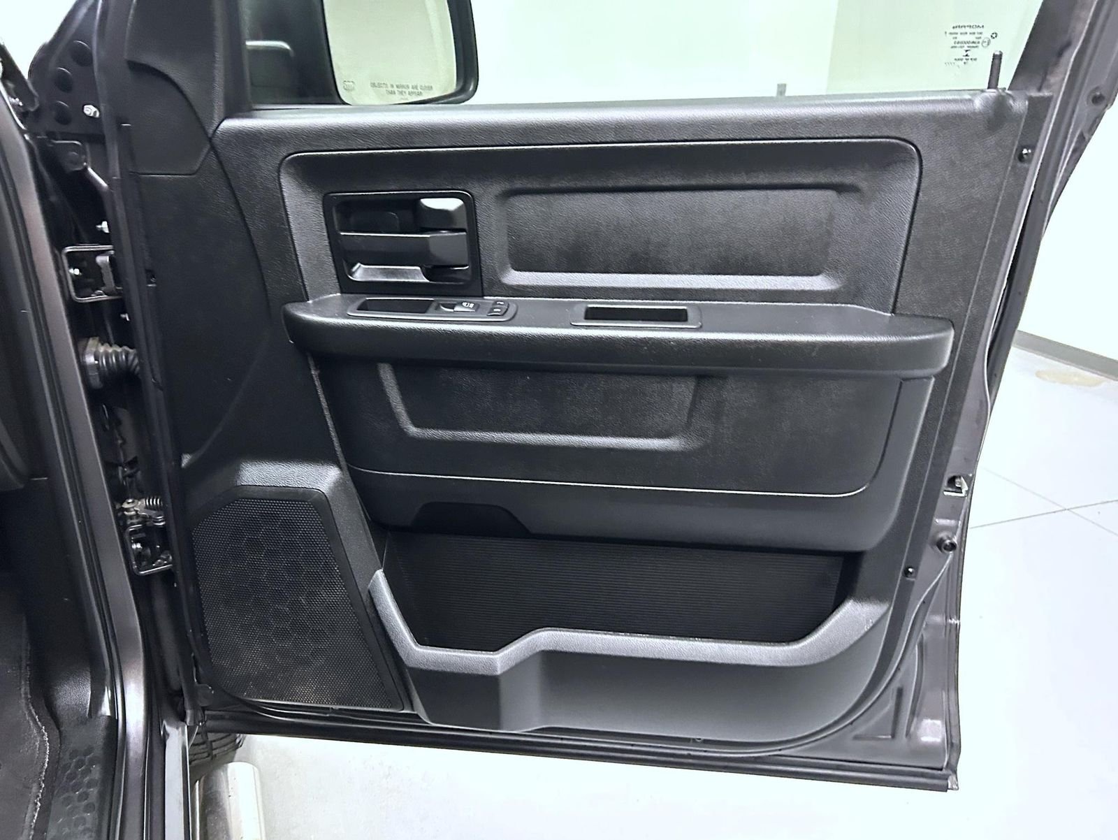 Used 2019 Gray Ram Express image 16