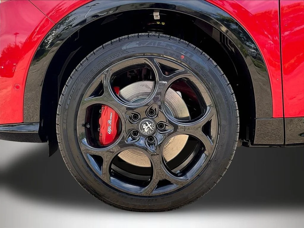 New 2026 Rosso Brera Alfa Romeo Base image 13