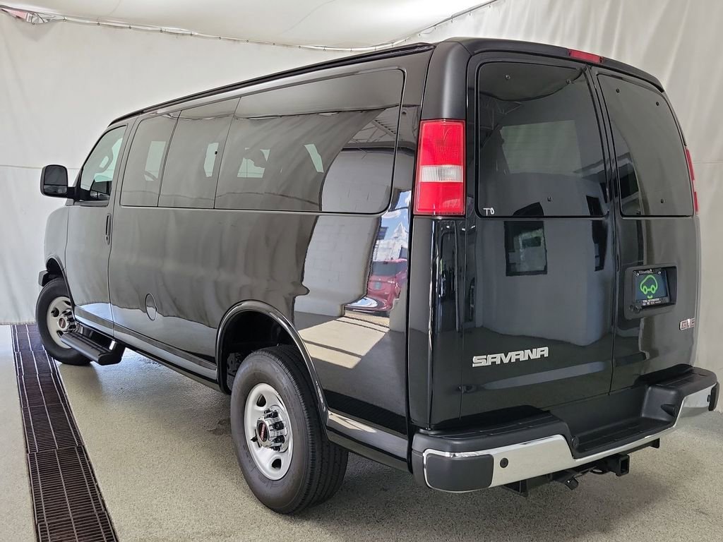 2025 GMC Savana Passenger LT - Photo 7