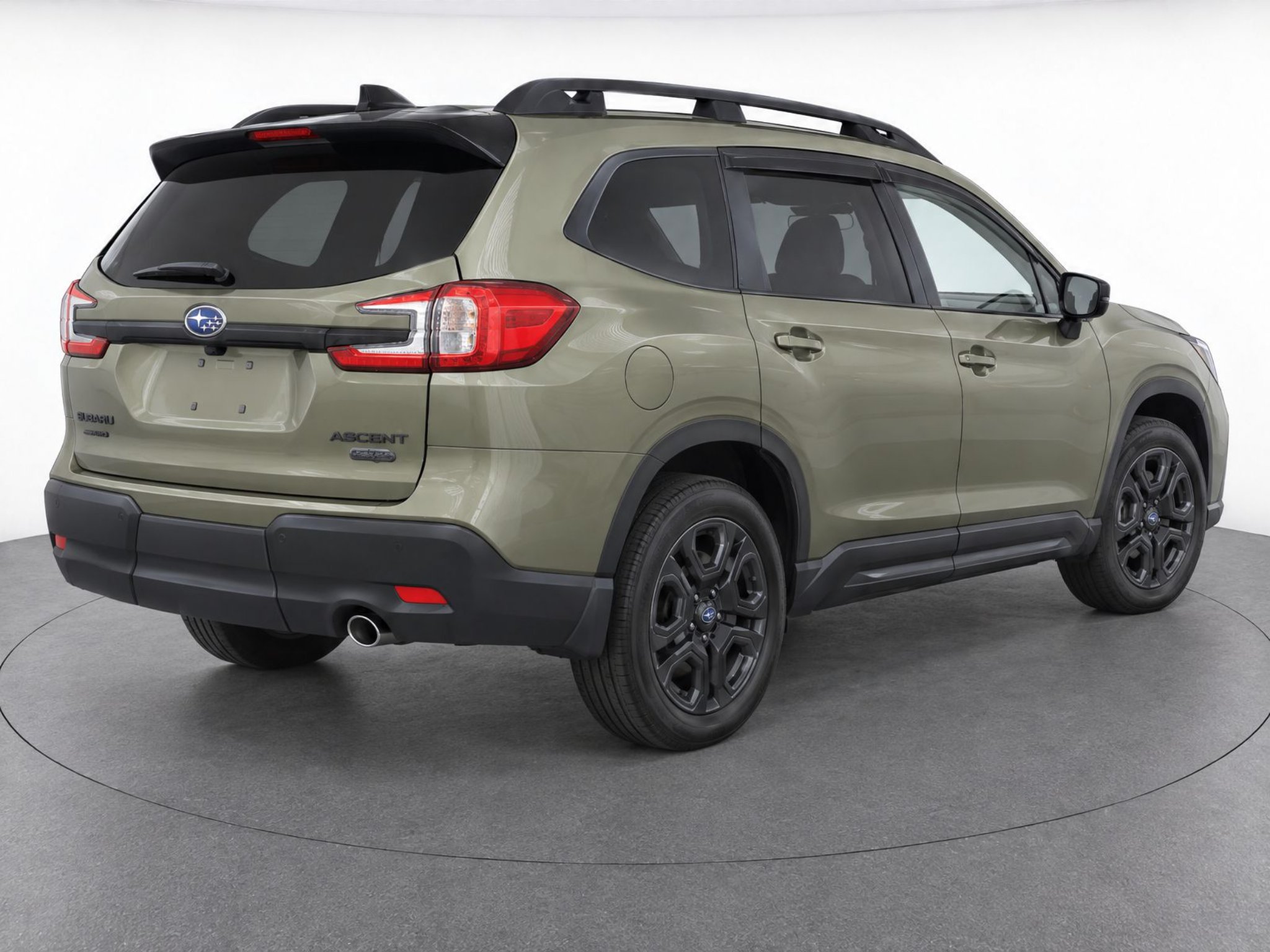 Used 2025 Autumn Green Metallic Subaru Onyx Edition Touring image 4
