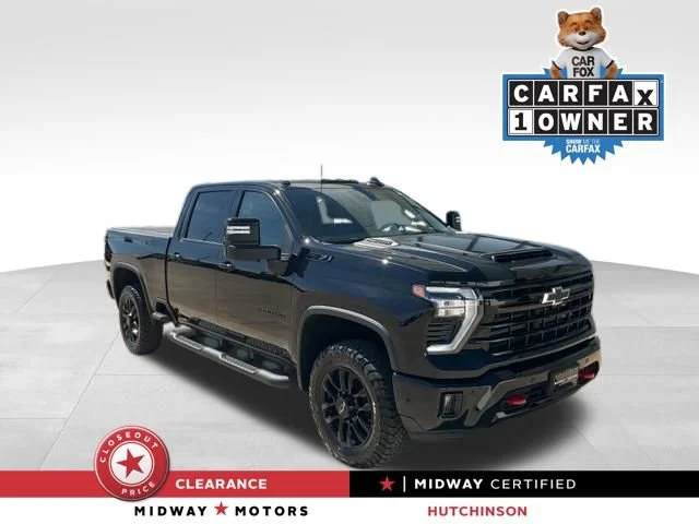 2025 Chevrolet Silverado HD LTZ 4WD Crew Cab Standard Box's photo