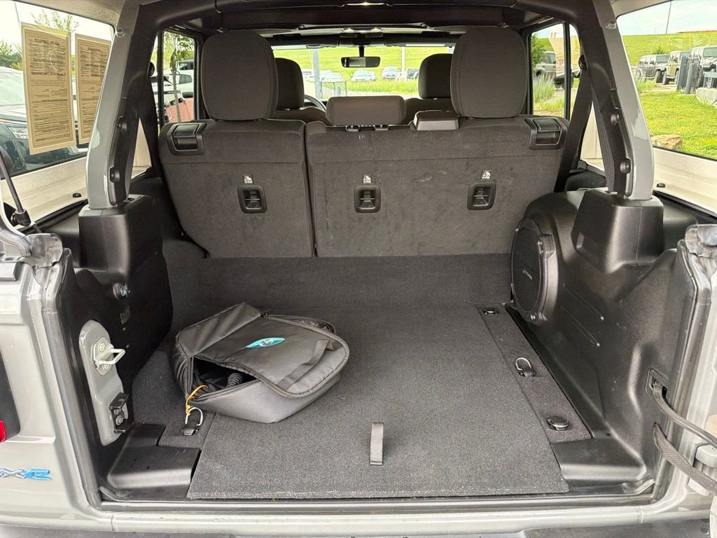 Used 2023 Gray Jeep Rubicon 4xe image 15