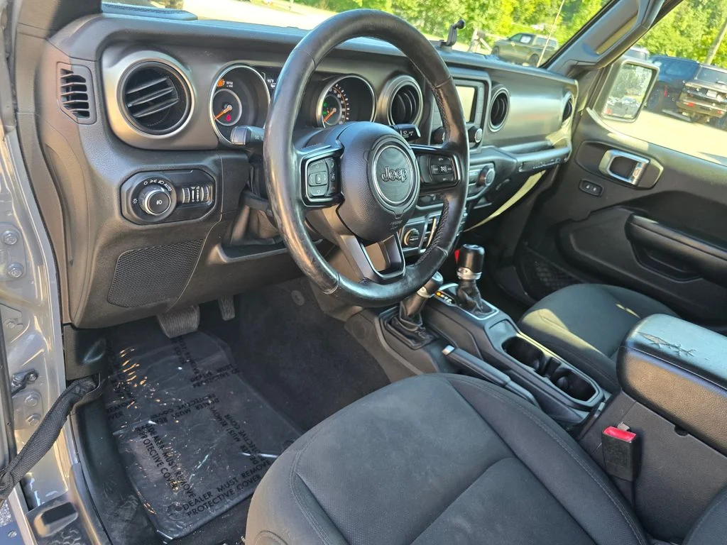 Used 2018 Gray Jeep Unlimited Sport S image 23