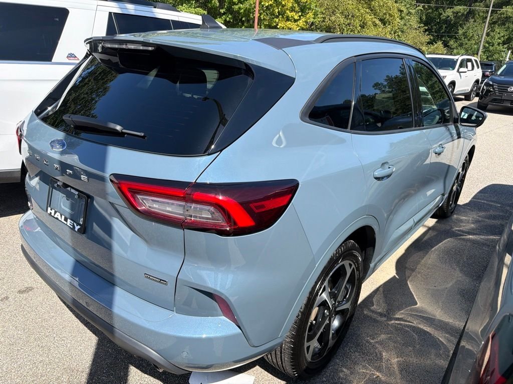 Used 2023 Blue Ford ST-Line Elite image 2