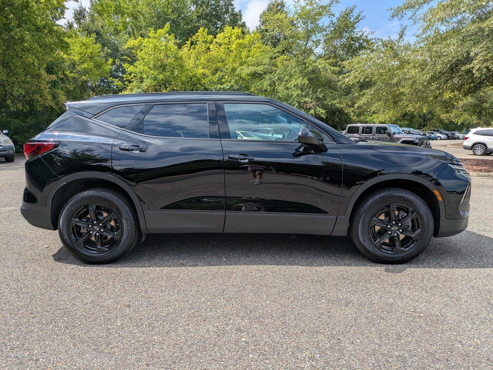 Used 2024 Black Chevrolet LT image 3