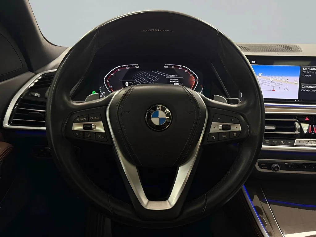 Used 2023 Brown BMW xDrive40i image 17