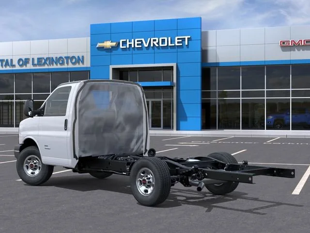 New 2025 Summit White GMC 1WT image 3