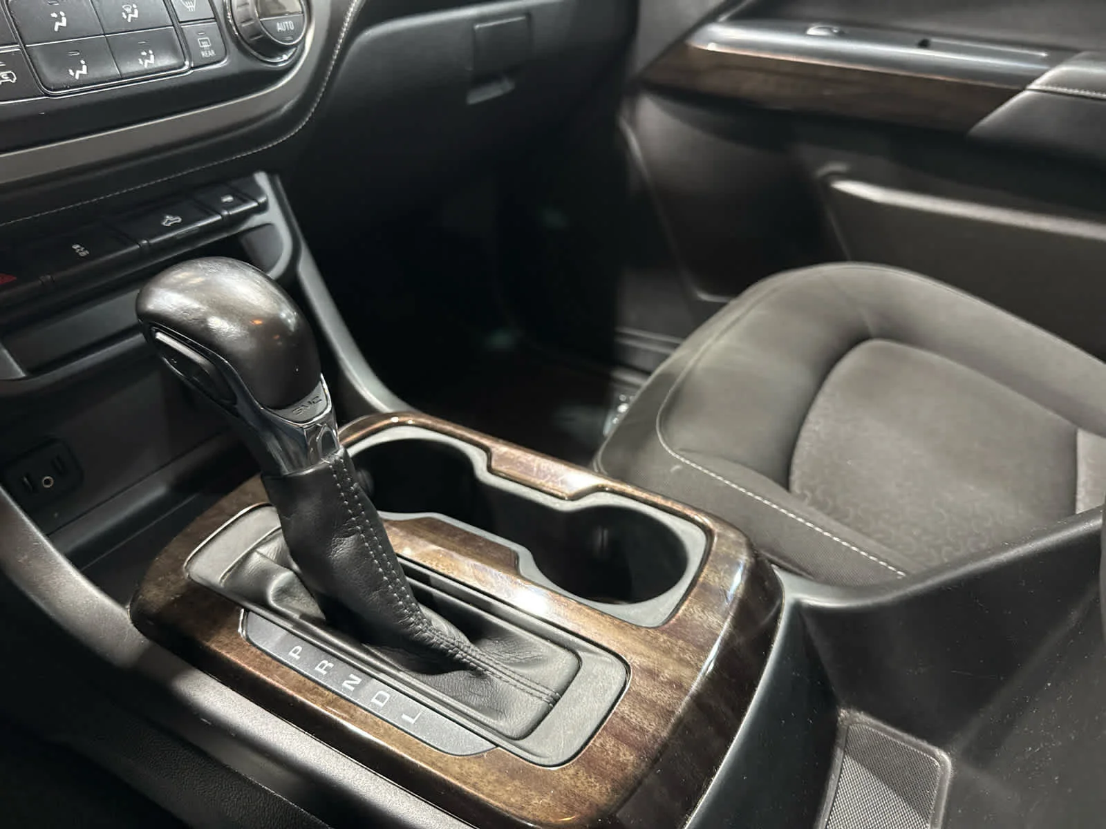 Certified Used 2022 Desert Sand Metallic GMC Elevation image 19