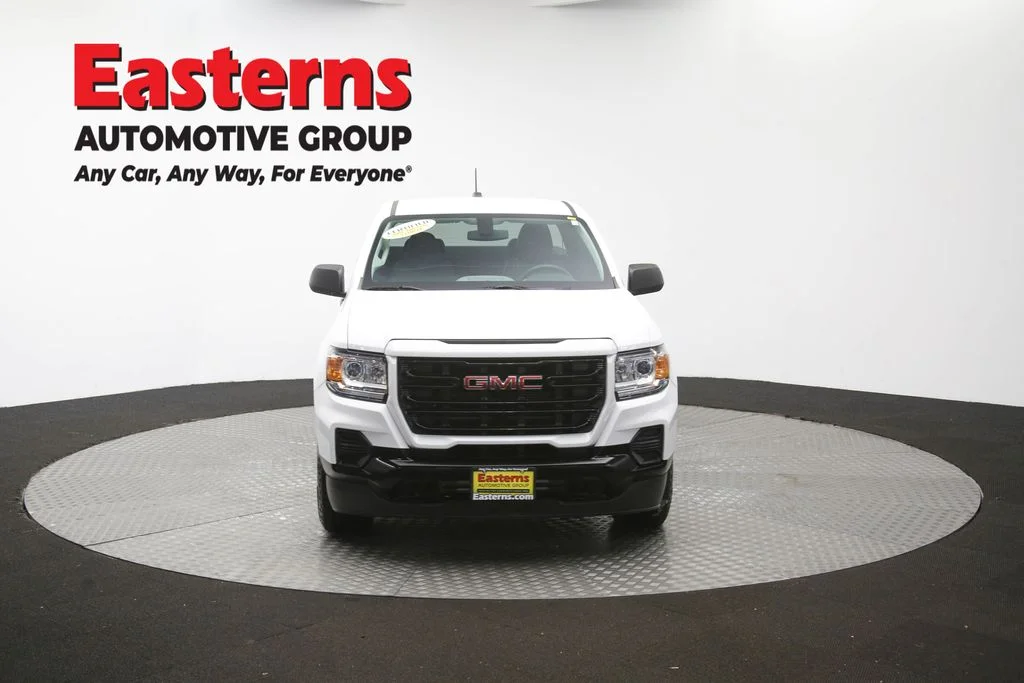 Used 2022 White GMC Elevation Standard image 51