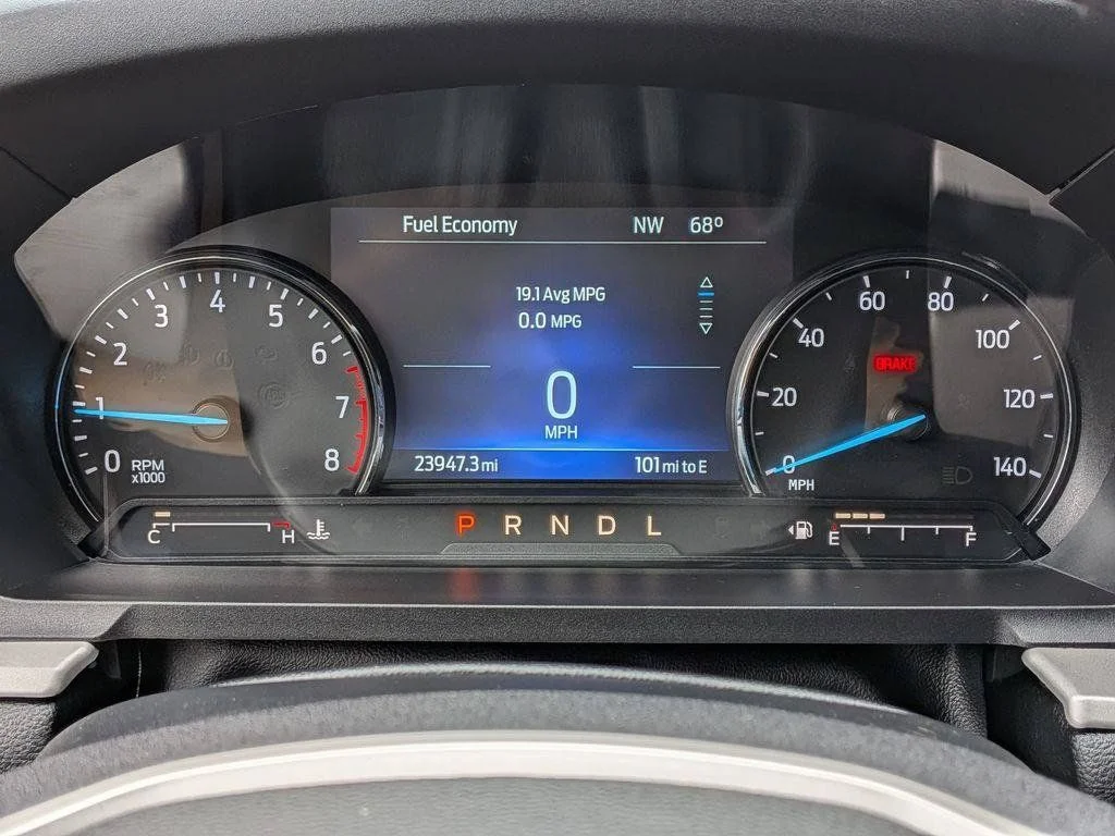 Used 2023 Black Ford XLT image 17