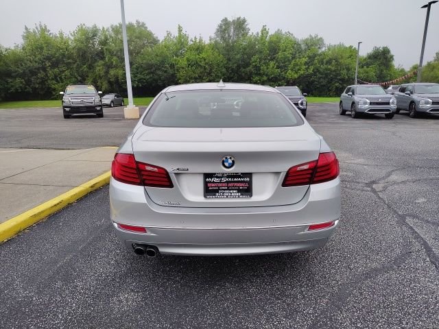 Used 2015 Silver BMW 528i xDrive image 7